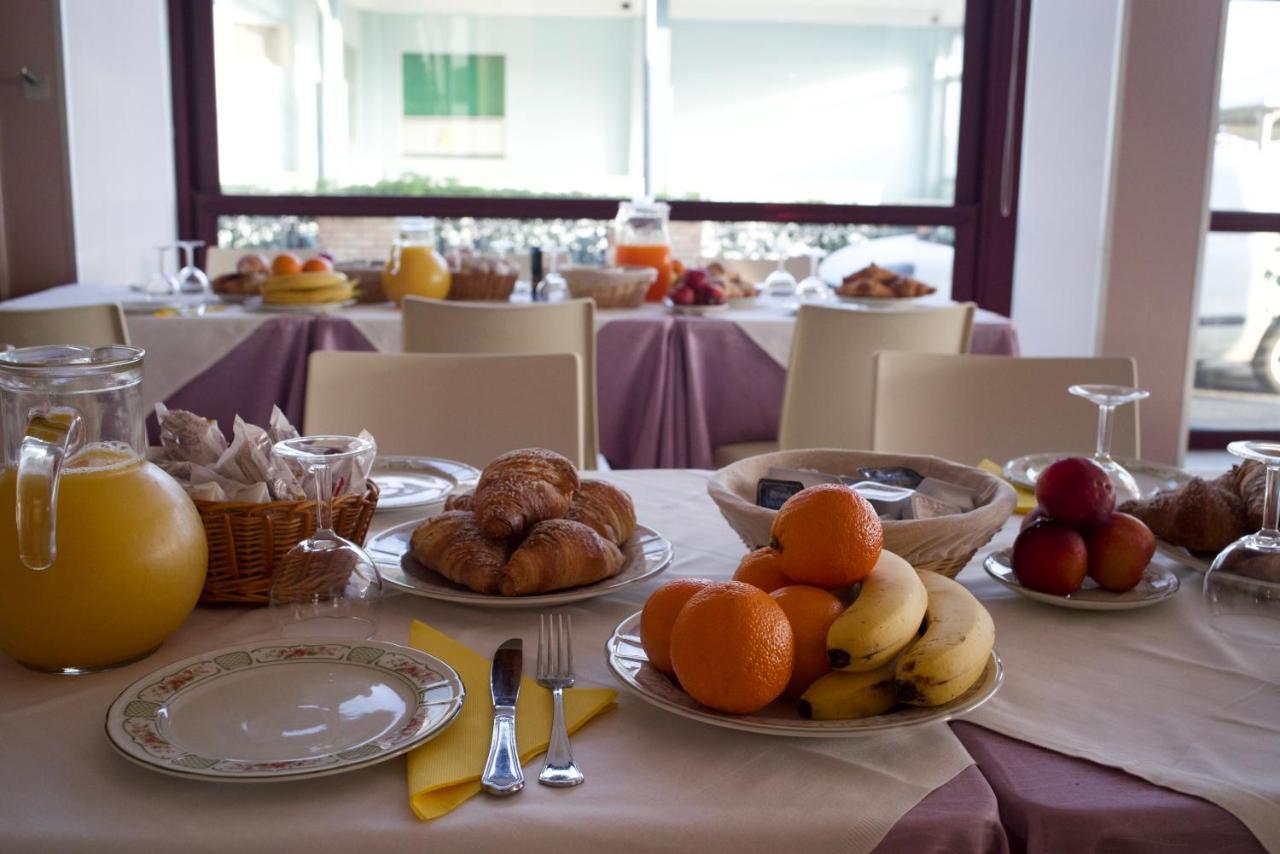 Hotel Spiaggia Villa Paola Bellaria-Igea Marina Extérieur photo
